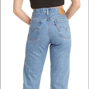 Like new Levi’s wedgie straight jean sz 28